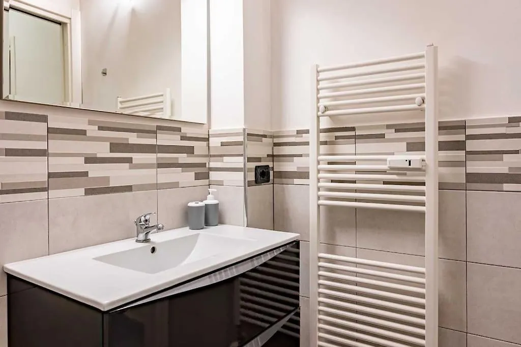 Guest Planet - Modern Flat Centrale M2 Milan